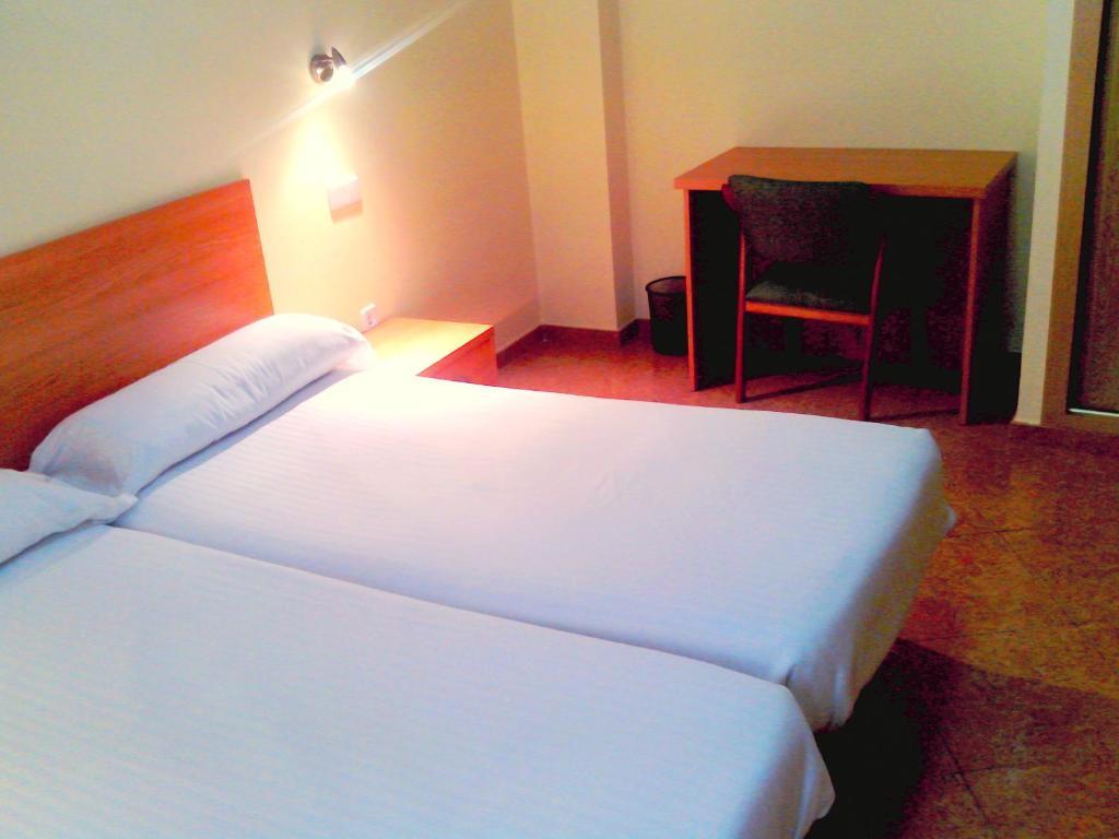 Hotel Rc Ramon Y Cajal Cuenca  Zimmer foto